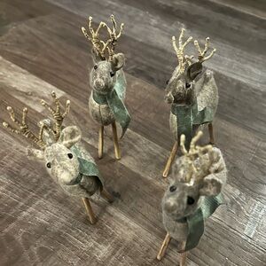 Set of 3 Natural Twig and Fabric Reindeer with green scarf  figurines HG106